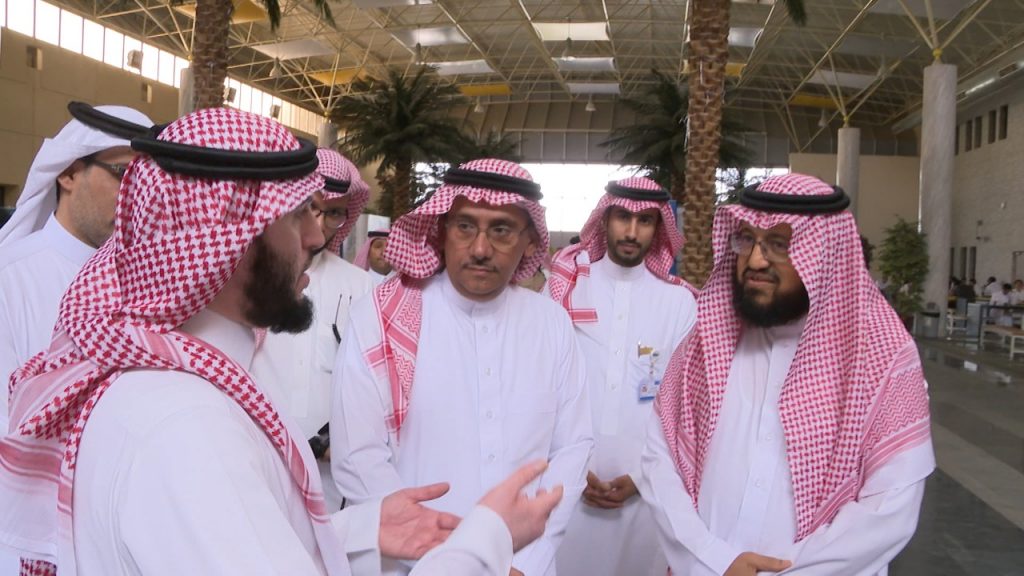 افتتح ملتقى شبابنا والأمن الفكري..مدير جامعة الملك سعود الامن والاستثمار لن يتحقق احدهم الا بالاخر