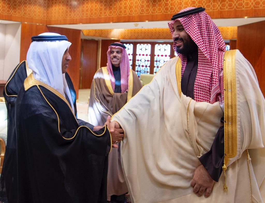 ولي العهد يلتقي سفراء خادم الحرمين المعينين حديثا في الدول الشقيقة والصديقة