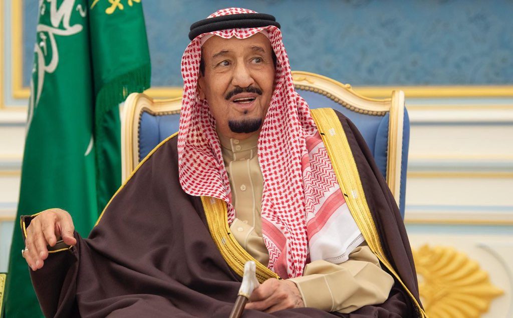 خادم الحرمين الشريفين يلتقي الأمراء والمفتي العام والمواطنين