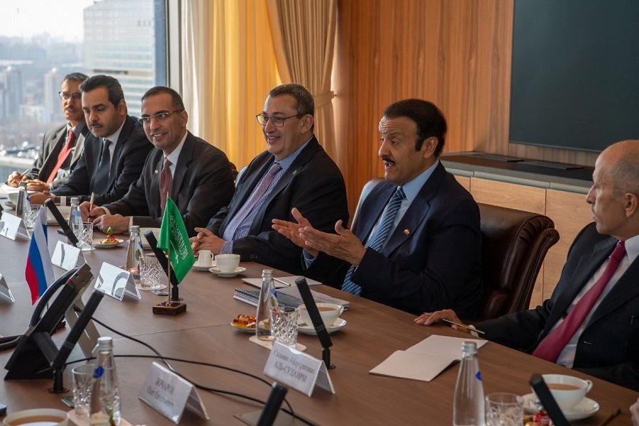 الأمير سلطان بن سلمان يلتقي وزير الصناعة الروسي