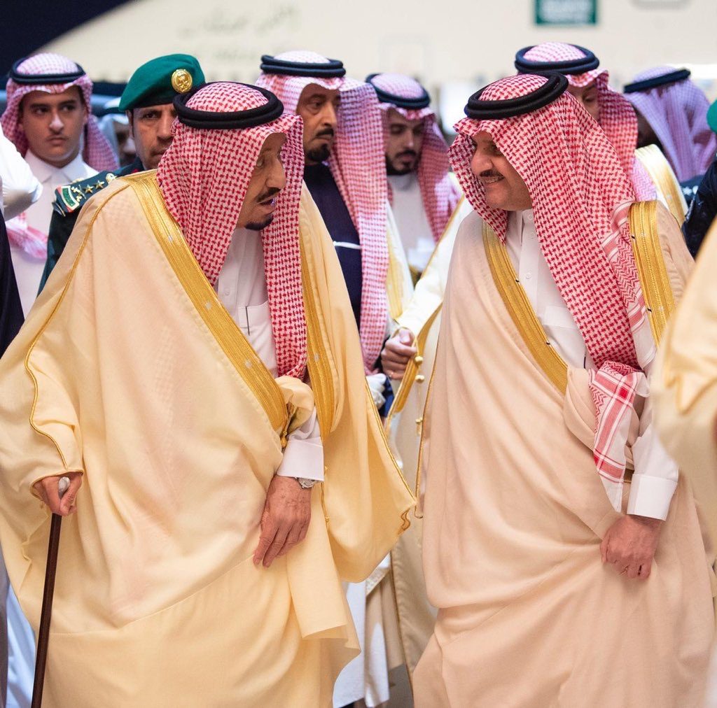 خادم الحرمين الشريفين يصل إلى المنطقة الشرقية قادما من تونس