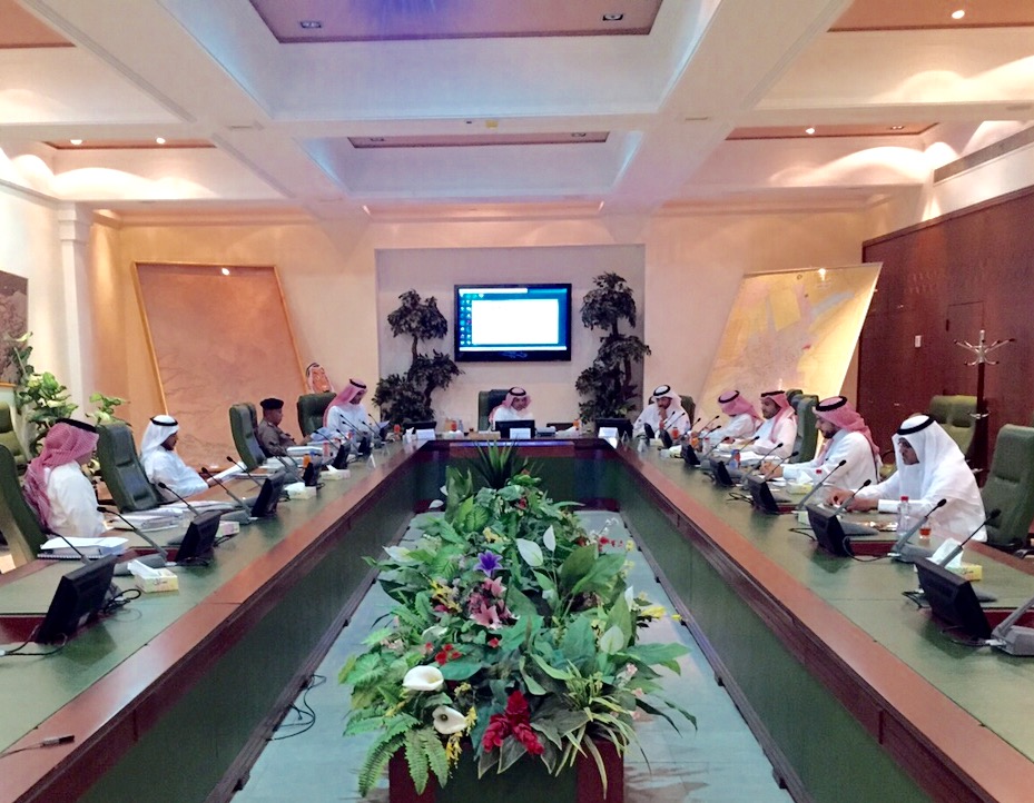 لجنة انتخابات الرياض تستعرض خططها الإعلامية والتدريبية