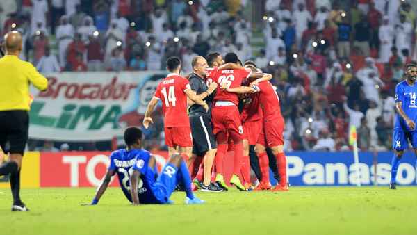 الهلال يغادر دوري أبطال آسيا على يد الأهلي الإماراتي