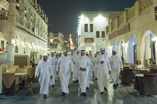 سلطان بن سلمان يزور مركز مشيرب في الدوحة