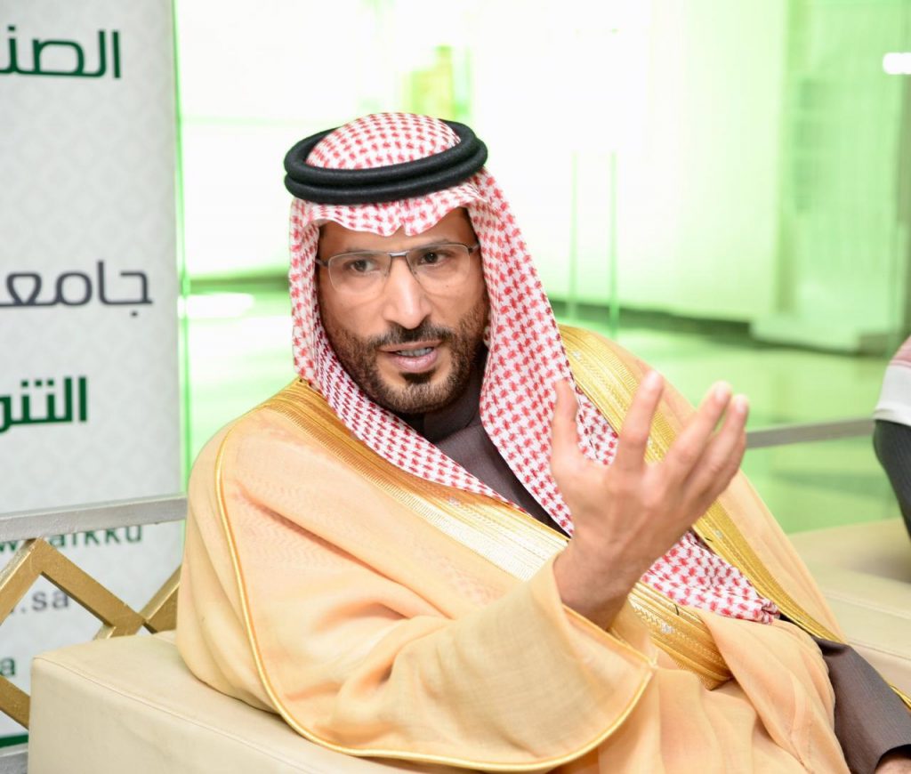 في محاضرته بجامعة الملك خالد عن الإرهاب الجديد..الامير فيصل بن محمد:من أهداف التحريض تقسيم المجتمع و تشويه الرموز و ظلامية المستقبل