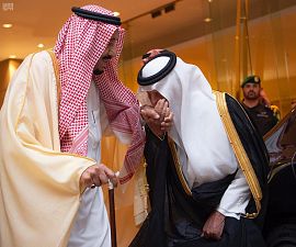 خادم الحرمين يسلم جائزة الملك فيصل العالمية للفائزين.. خالد الفيصل: إنه رجل الزمان والمكان … سلمان والسلام