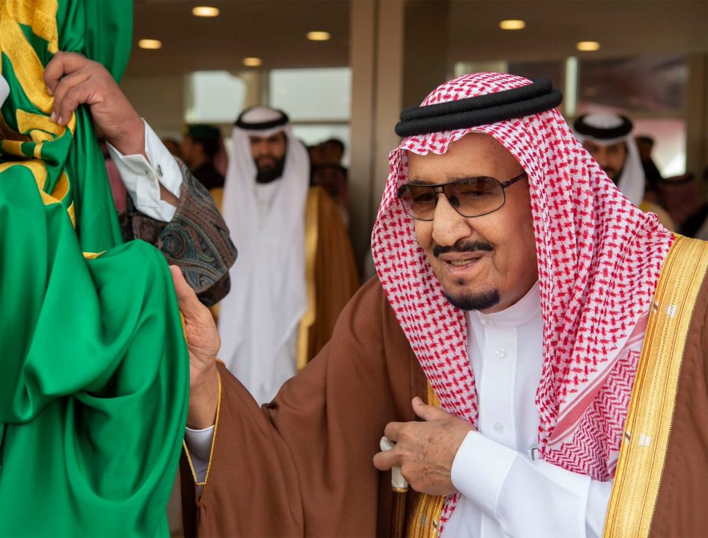 خادم الحرمين الشريفين يرعى الحفل الختامي لمهرجان الملك عبدالعزيز للإبل