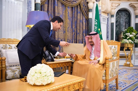 خادم الحرمين الشريفين يتسلم رسالتين من ملك المغرب والرئيس الإريتري