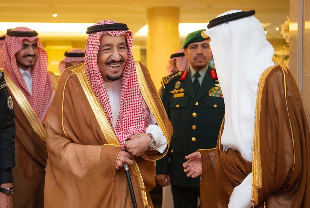 خادم الحرمين الشريفين يصل إلى مكة المكرمة لقضاء العشر الآواخر بجوار بيت الله الحرام