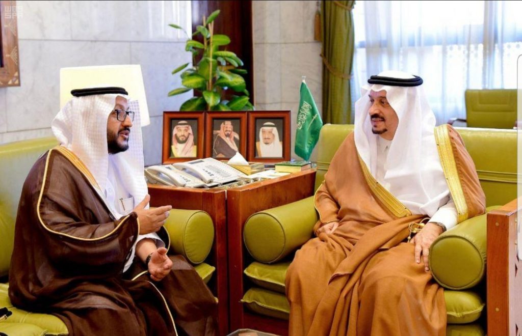 الأمير فيصل بن بندر يلتقي مدير عام “صحة الرياض” الجديد