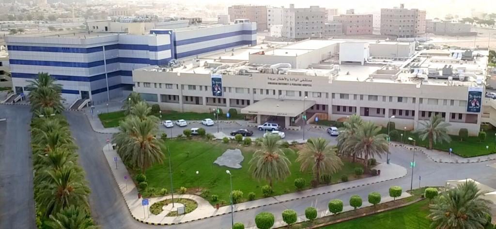مستشفى الولادة في بريدة: إنهاء معاناة طفل من تضاعف الأمعاء
