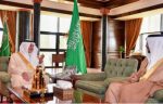 الأمير فهد بن سلطان يلتقي مدير صحة تبوك