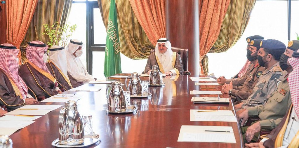 الأمير فهد بن سلطان يرأس اجتماع لجنة الحج في تبوك